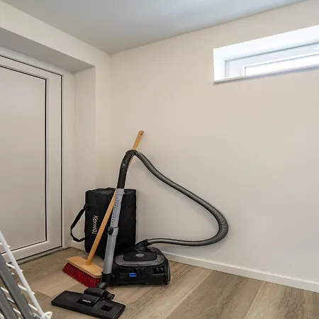 Near Beach, Cleaning Included * Simonshaven