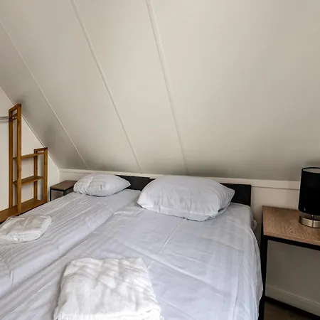 Near Beach, Cleaning Included * Simonshaven